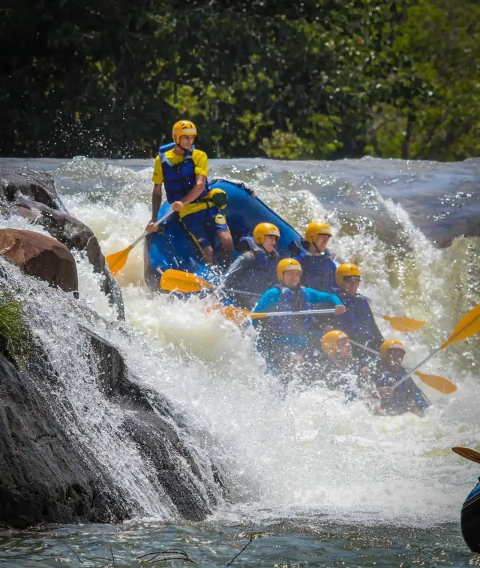 Rafting no rio em Jaciara